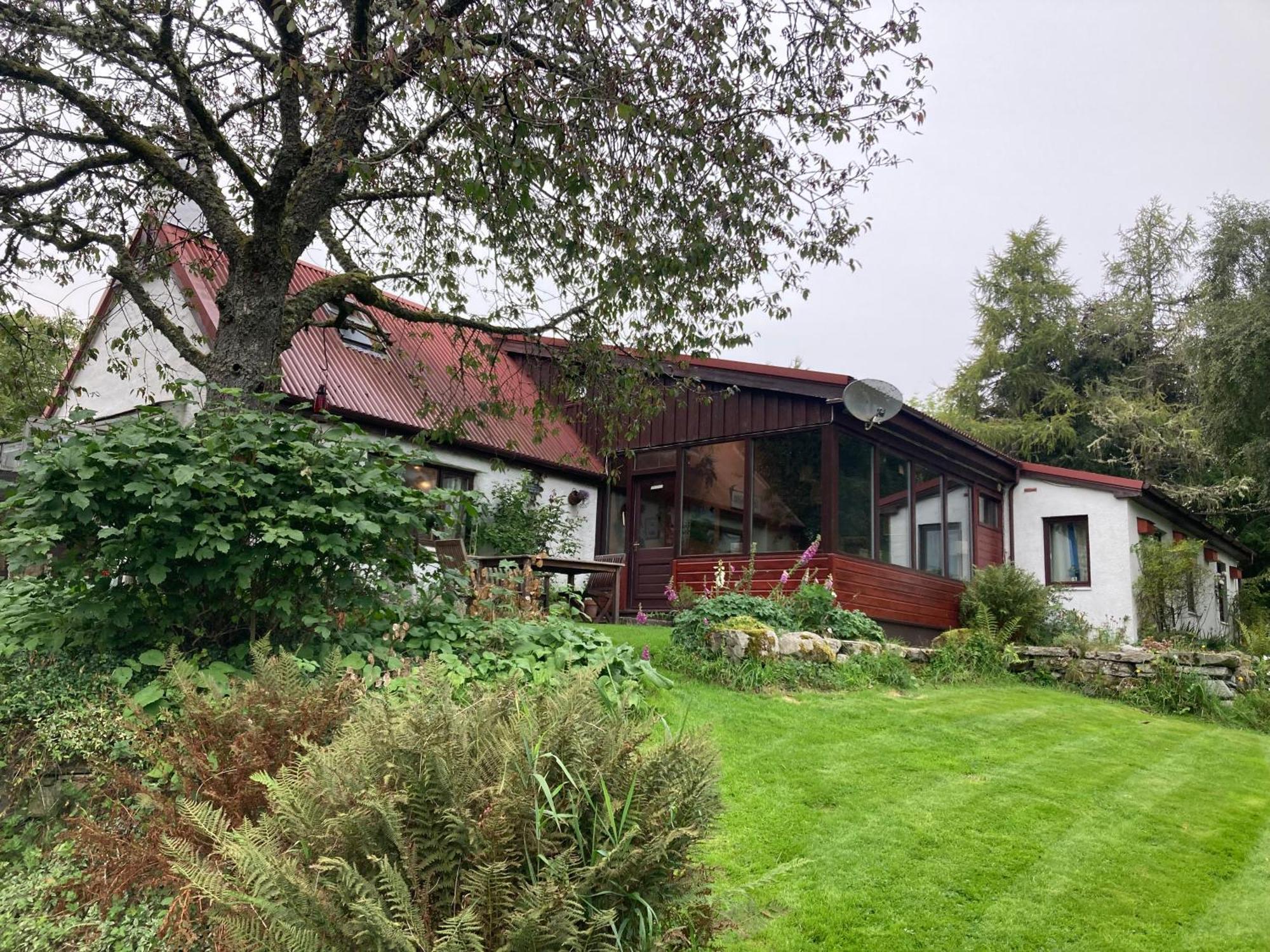 Invercassley Cottage B&B Suite Lairg Exteriör bild