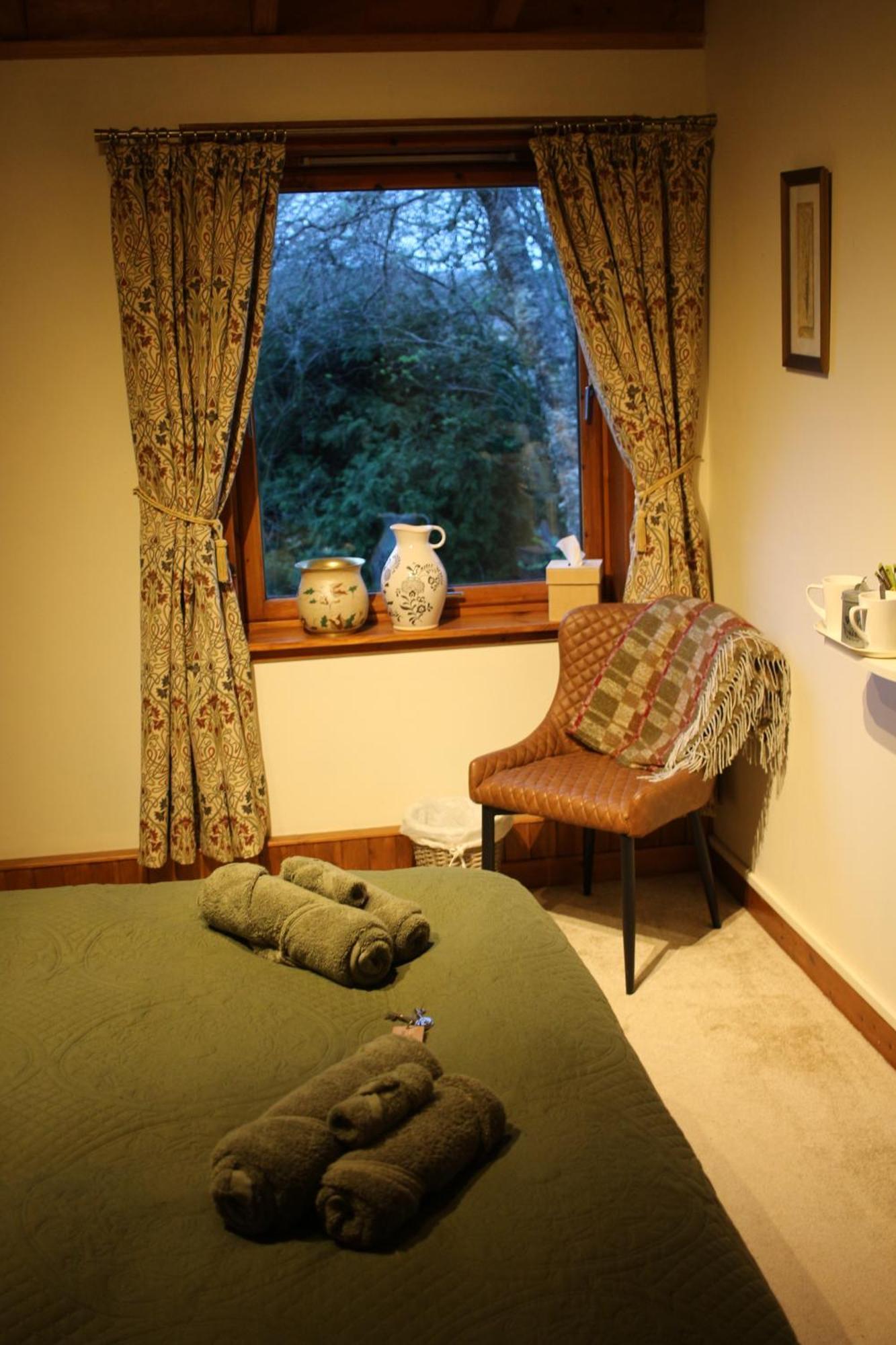 Invercassley Cottage B&B Suite Lairg Exteriör bild