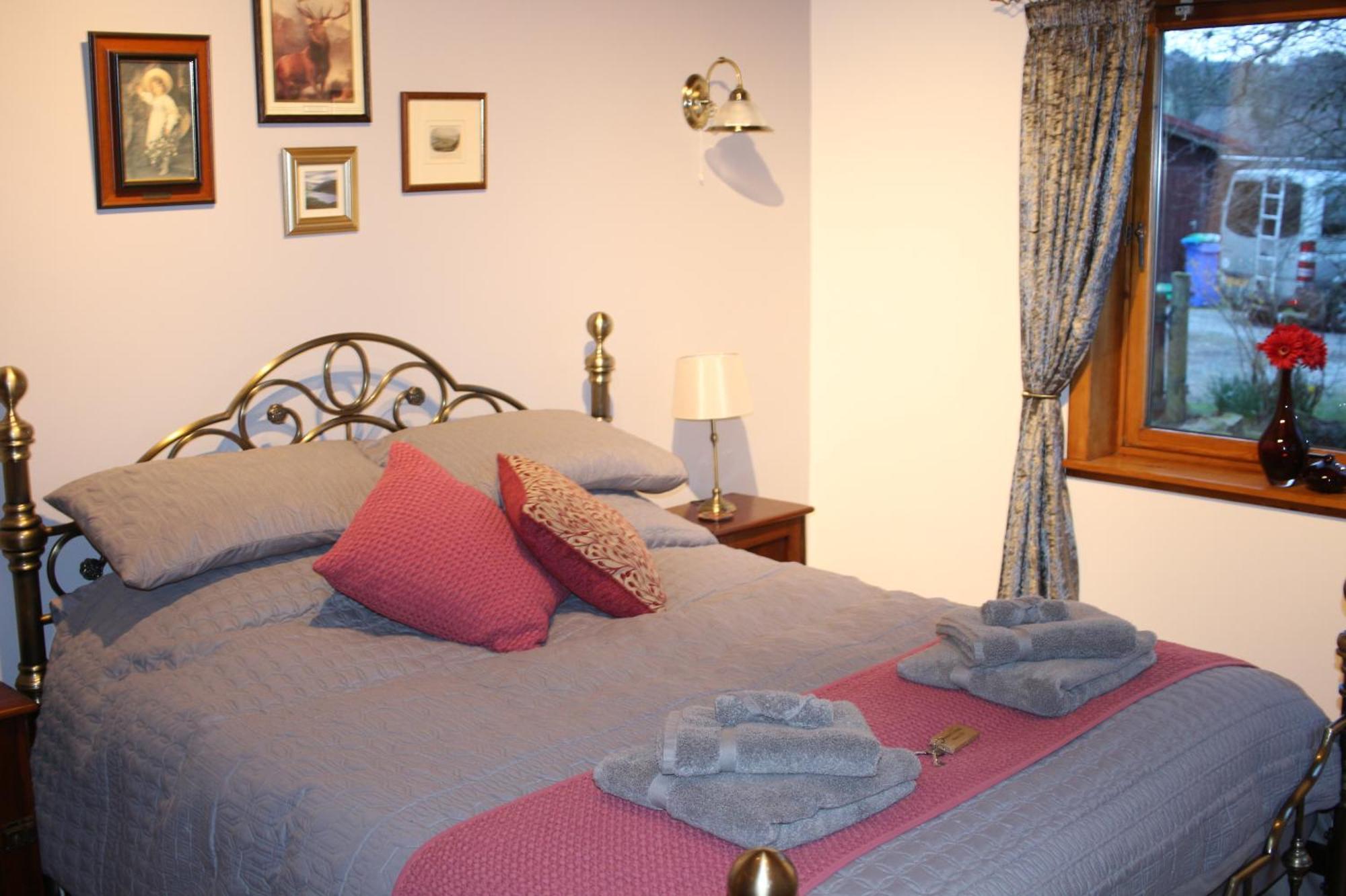 Invercassley Cottage B&B Suite Lairg Exteriör bild